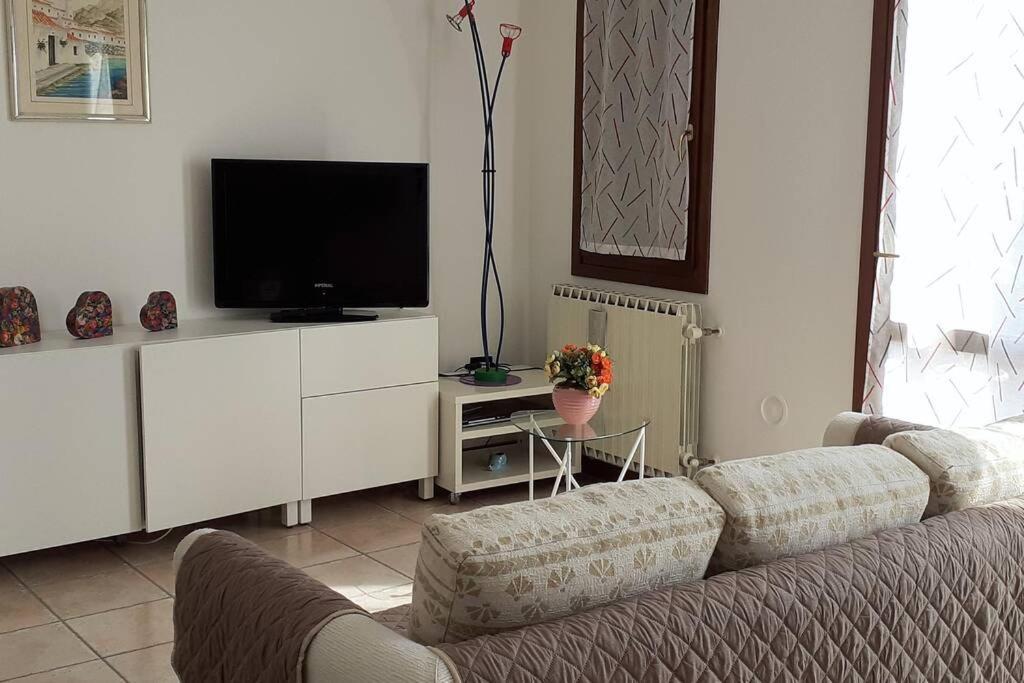 Feel At Home - Casa Loredana Lovere Zewnętrze zdjęcie